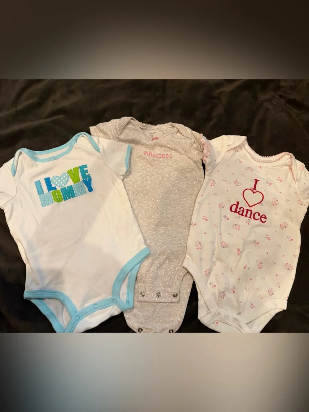 18m Carter's 3 pieces Bundle Bodysuit